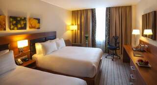 Гостиница Hilton Garden Inn Калуга Калуга Двухместный номер с 2 отдельными кроватями-1